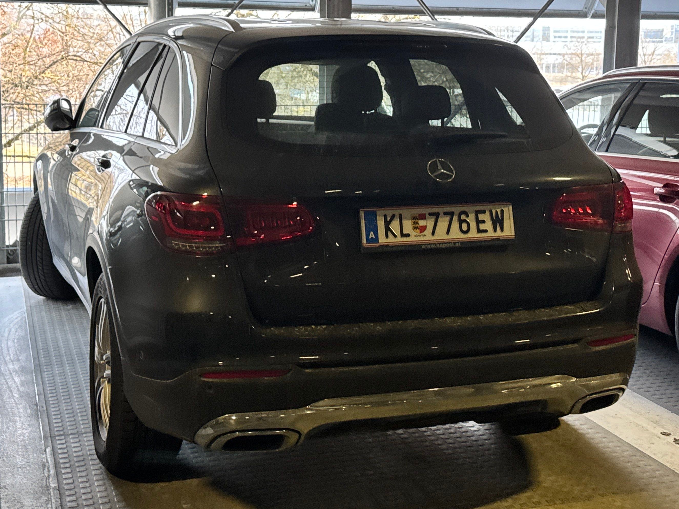 KL 776 EW plate